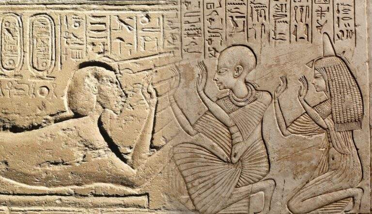 akhenaten monotheism relief