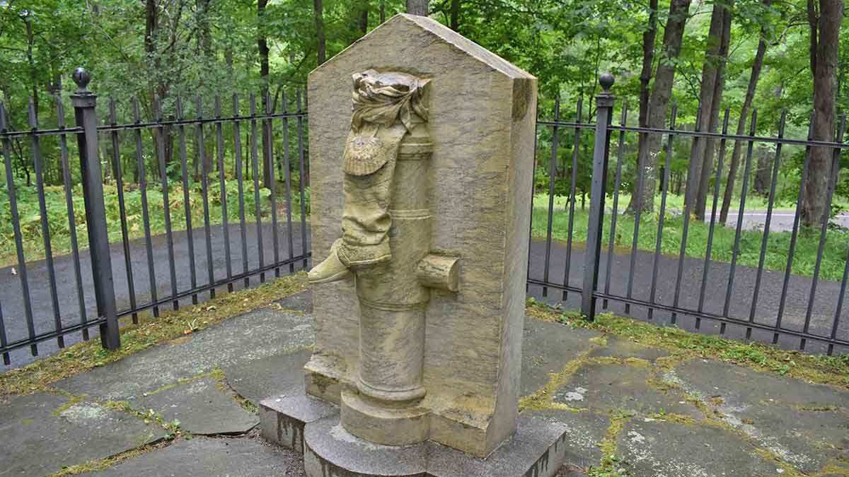 benedict arnold boot monument saratoga battle park