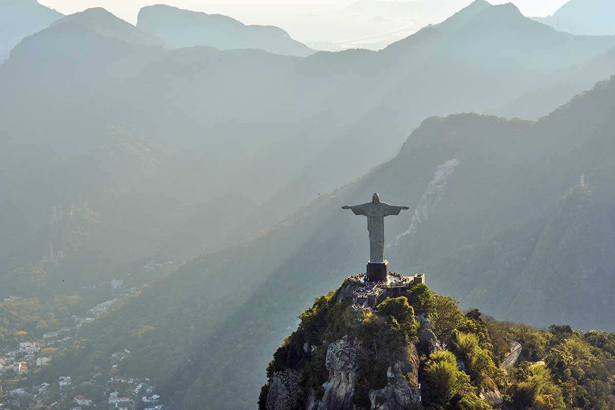 Cristo iluminado brazil rio christ statue