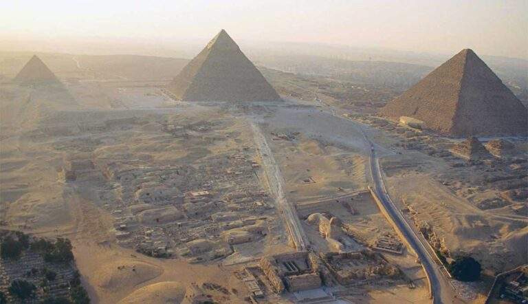 general-view-giza-plateau-pyramids-sphinx