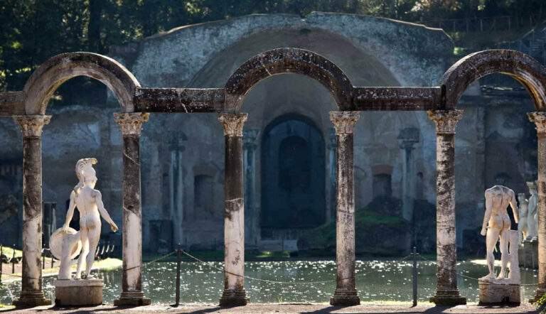 hadrian ancient rome villa interior