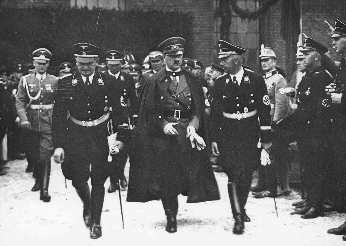 himmler-hitler-funeral