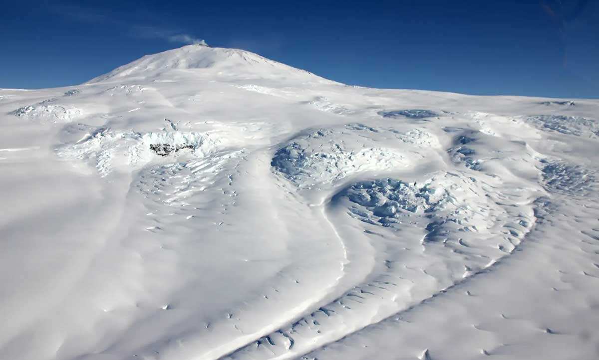 mount erebus antarctica