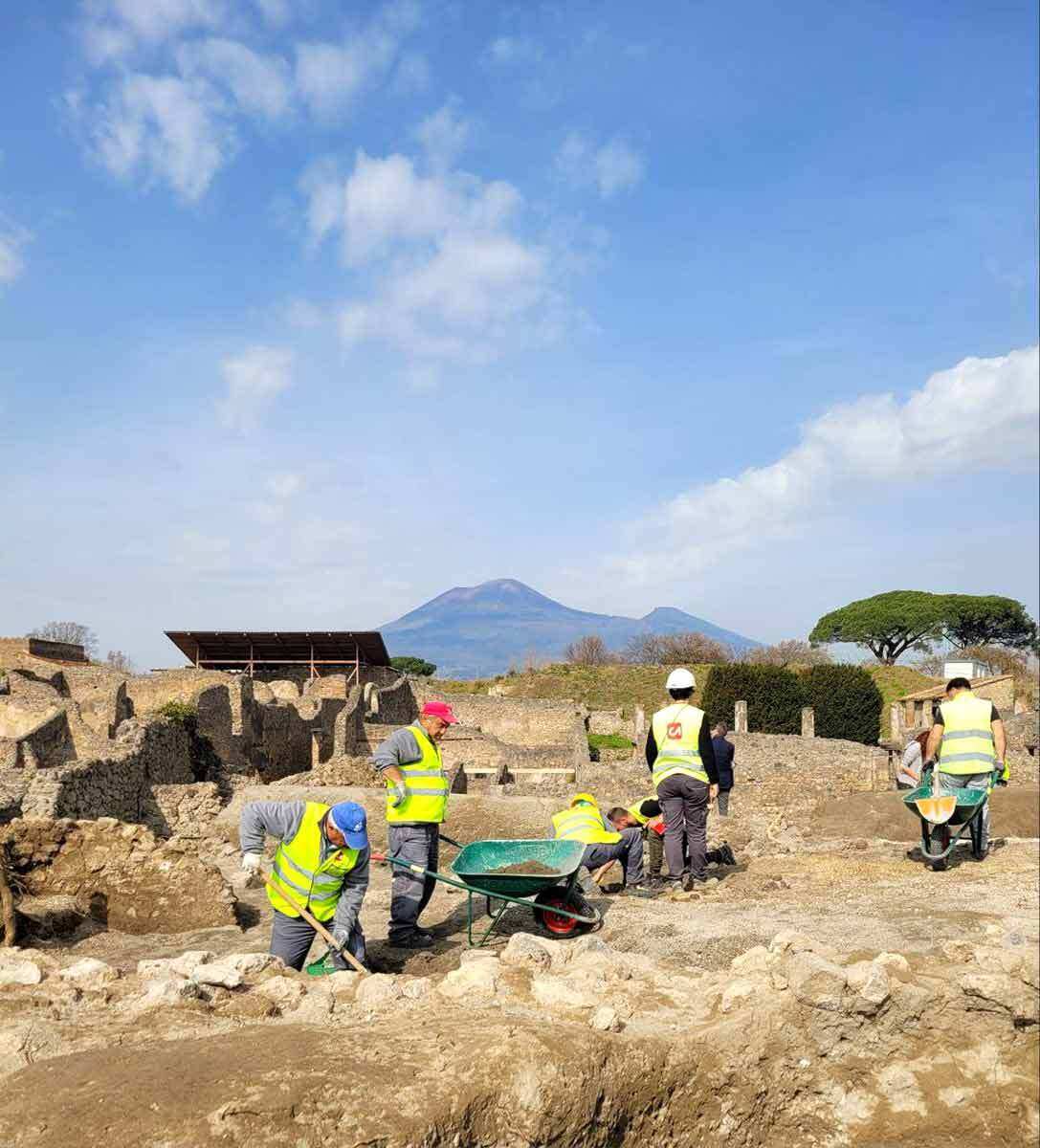 pompeii excavations