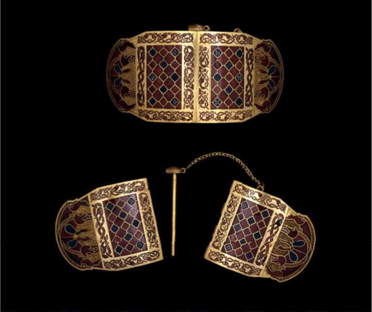 sutton_hoo_shoulder_clasps