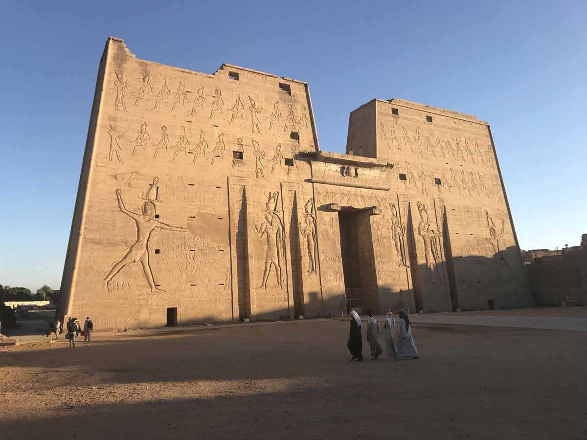 temple of horus entrance